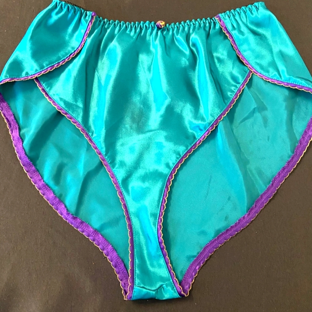 Vintage Rare MS. B Panties Size Small/ Petite